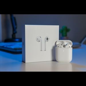 Apple AirPods 2nd Generation